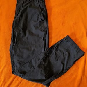 Men's Gap navy blue golf/tech khakis, slim 30x32